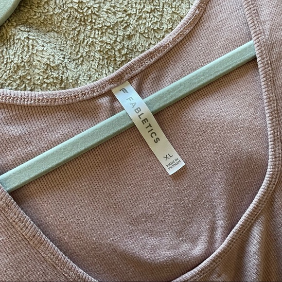 Fabletics Cropped Ribbed Tanktop - Picture 2 of 3